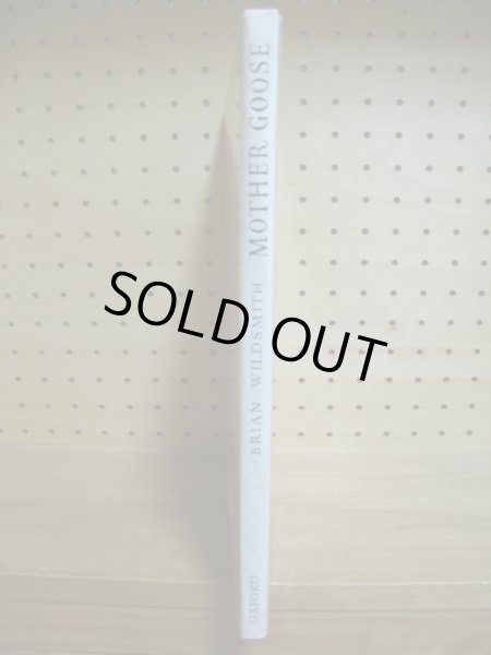 画像2: BRIAN WILDSMITH(ブライアン・ワイルドスミス）「MOTHER GOOSE」 (2)